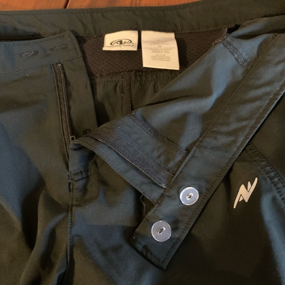 Athletic Wears, Women’s Black Straight Leg Pants, size M - Picture 4 of 7